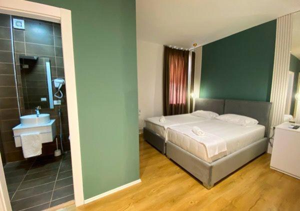 Capital Center Hotell Tirana