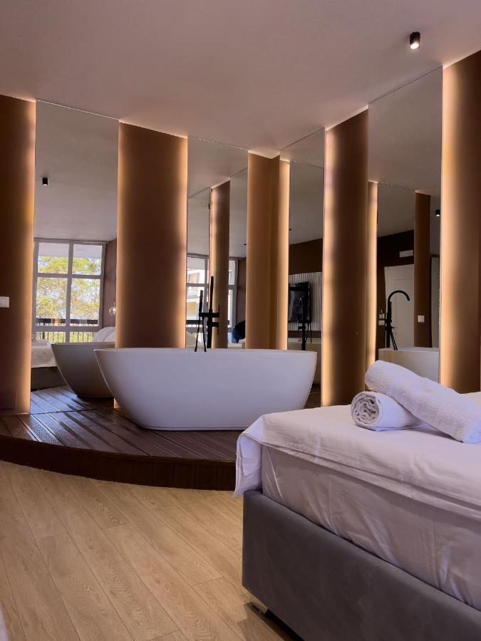 Hotel Capital Center 5*